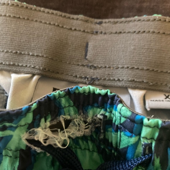 Two pairs of swimming trunks - Picture 3 of 4